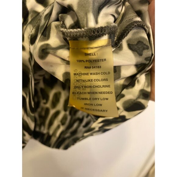 Calvin Klein Women's Black & White Animal Print Button-Up Jacket Best for 1X - Picture 7 of 9